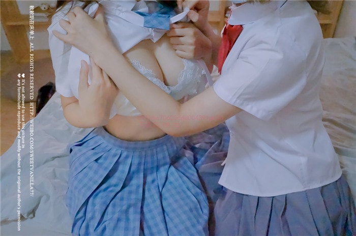 图库-Two School Lesbian Girls - (45P)